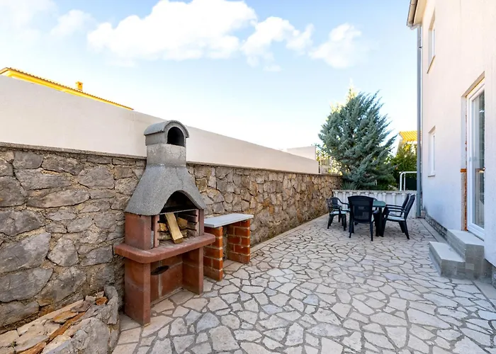 Apartments Aisa* Countryside Holiday Just 500M From The Beach!