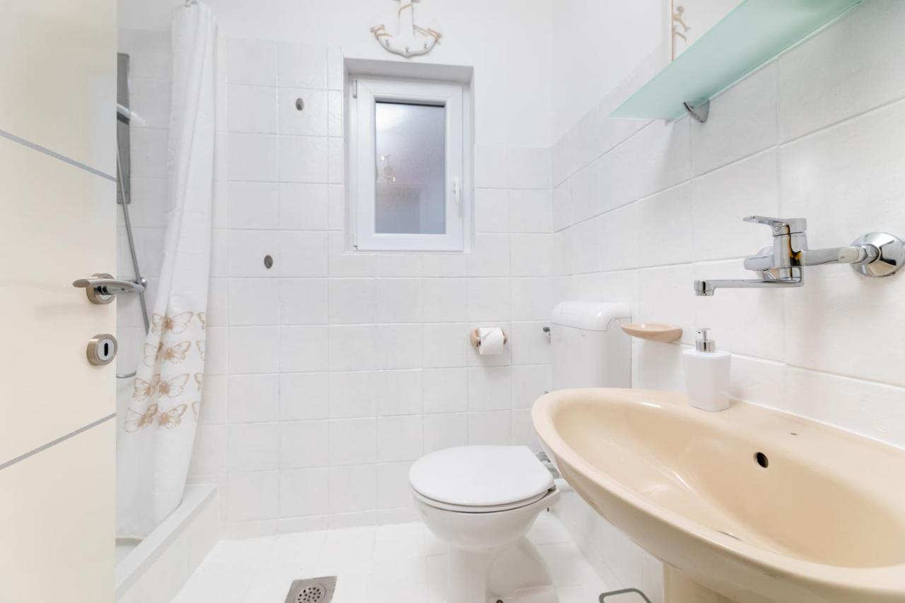 Aisa* Countryside Just 500m From The Beach! Krk Town