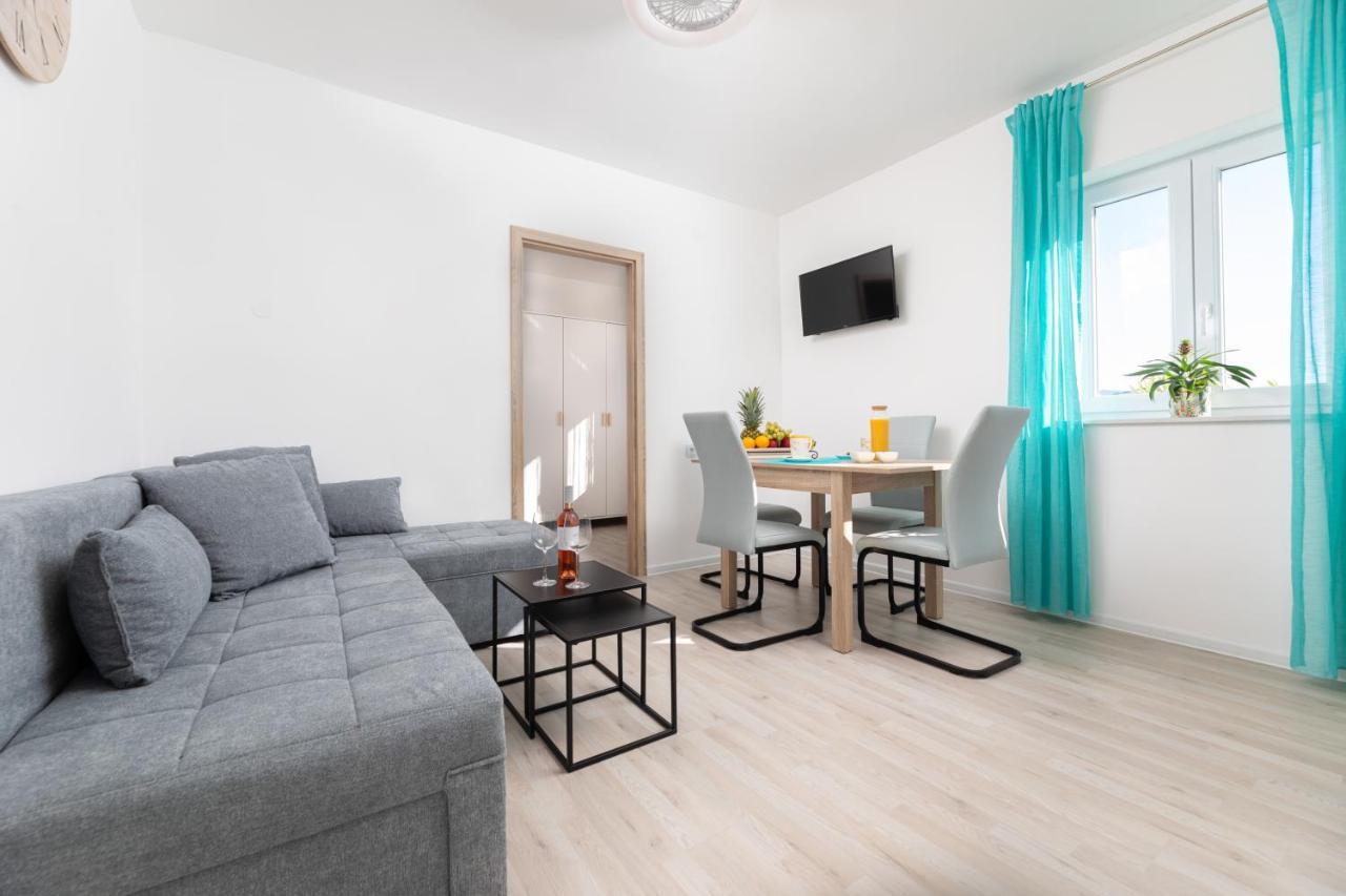 Aisa* Countryside Just 500m From The Beach!